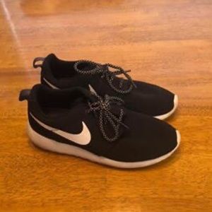 Women’s Nike Roshe One Running Shoes